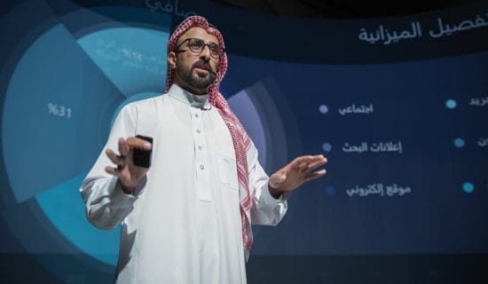 خبير تسويق سعودي في شركة تسويق سعودية يشرح للجمهور