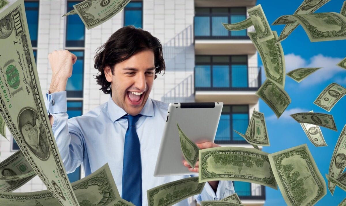 شخص يرتدي قميص ورابطة عنق وحوله تتطاير أموال